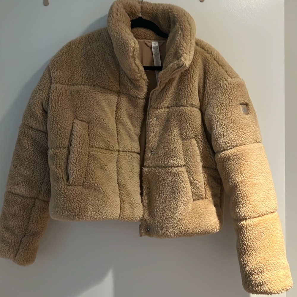 Alo camel colored short Sherpa puffer jacket